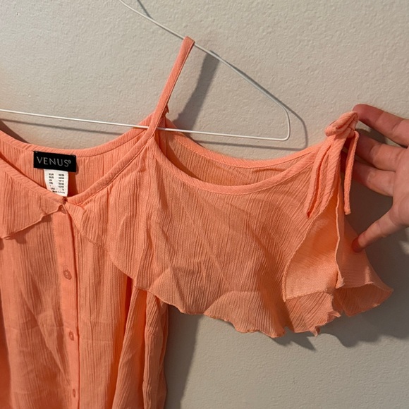 VENUS Peach Cold-Shoulder Ruffle Button Cami - Picture 3 of 3